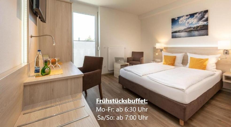 Hotel Am Wiesenweg L 24H Check-In Hausen  Екстериор снимка