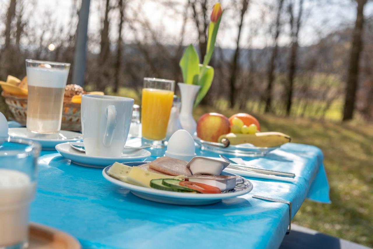 Hotel Am Wiesenweg L 24H Check-In Hausen  Екстериор снимка