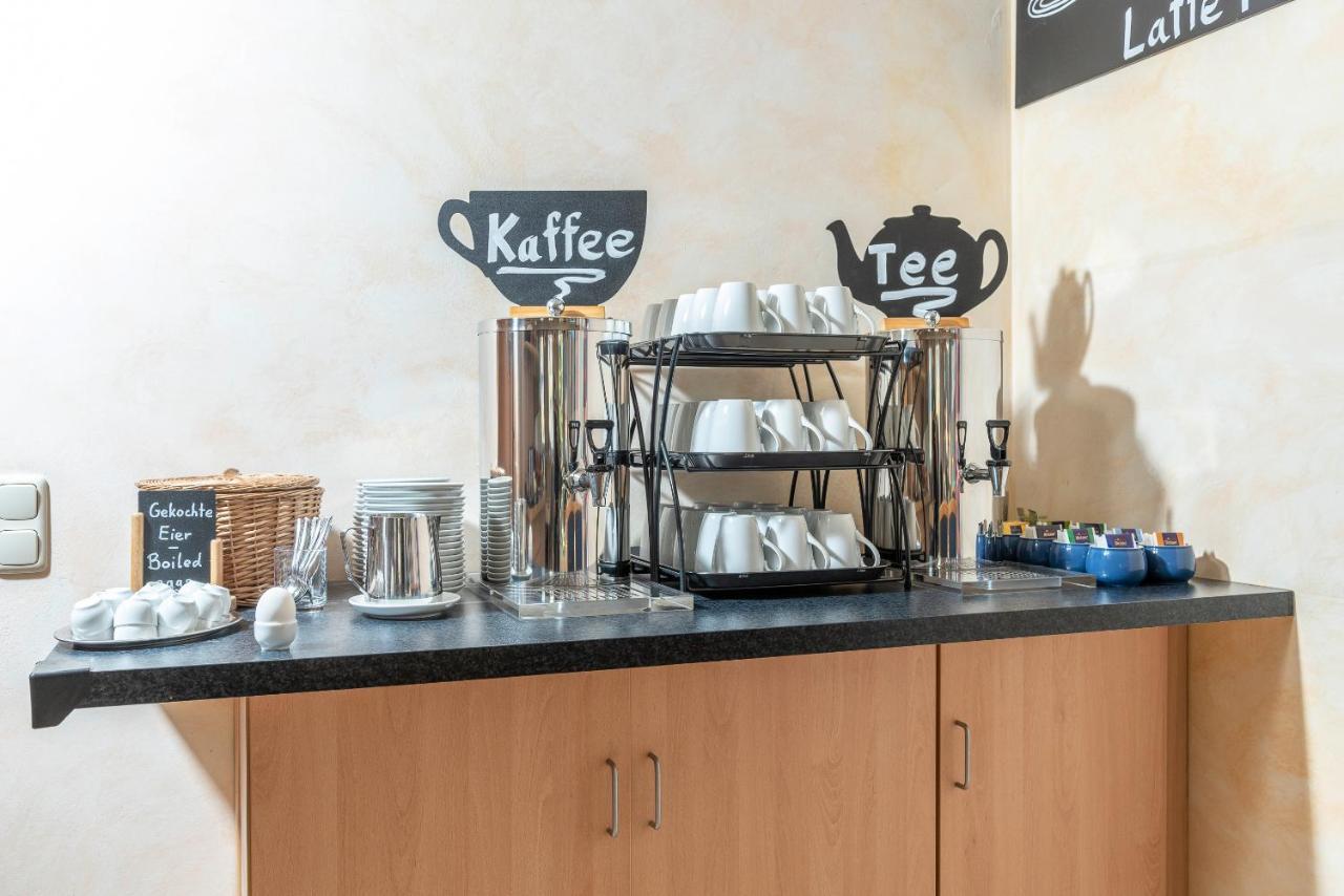Hotel Am Wiesenweg L 24H Check-In Hausen  Екстериор снимка